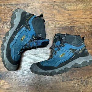 Keen Black and Blue Outdoor Boots